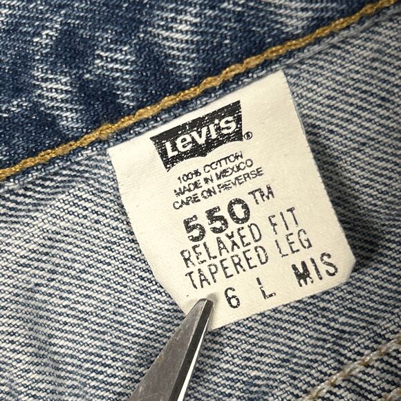 Levi's Jeans Womens 6 Long Misses 550 Vintage Denim Relaxed Fit Tapered Leg - Picture 3 of 8